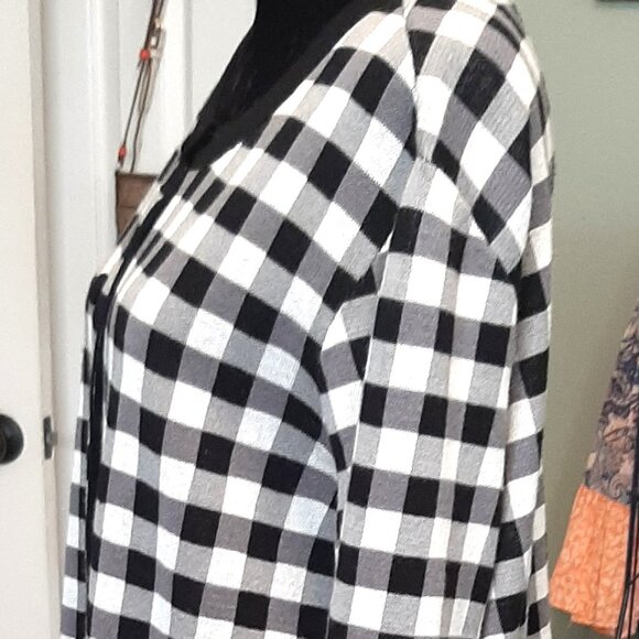 Ella Rafaella NWT Checkered Button Down Sweater Size XL - Picture 2 of 9